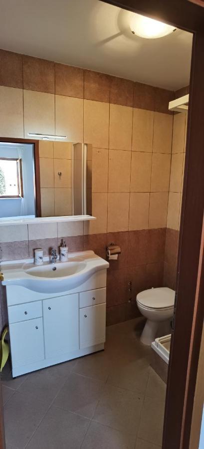 Apartmani Neva Supetar Ngoại thất bức ảnh