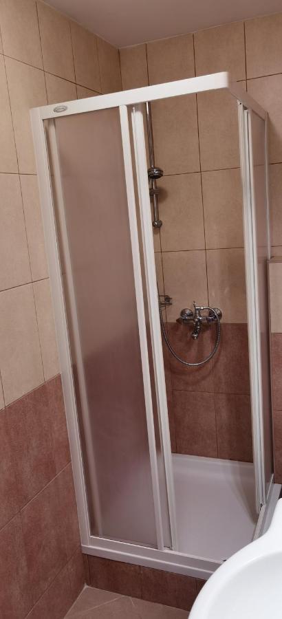 Apartmani Neva Supetar Ngoại thất bức ảnh