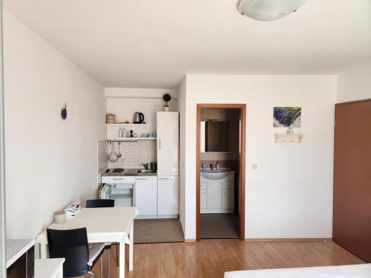 Apartmani Neva Supetar Ngoại thất bức ảnh