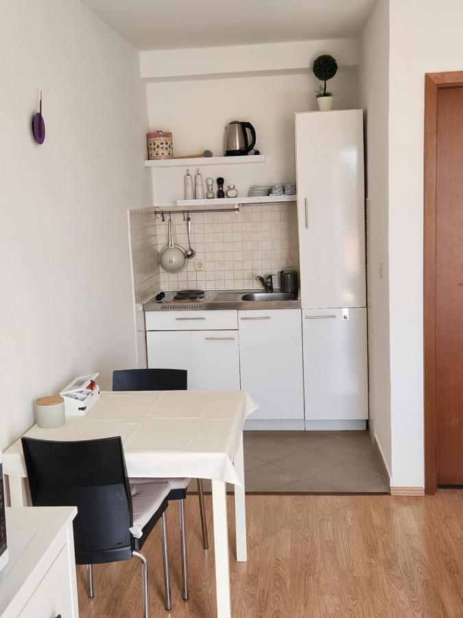 Apartmani Neva Supetar Ngoại thất bức ảnh