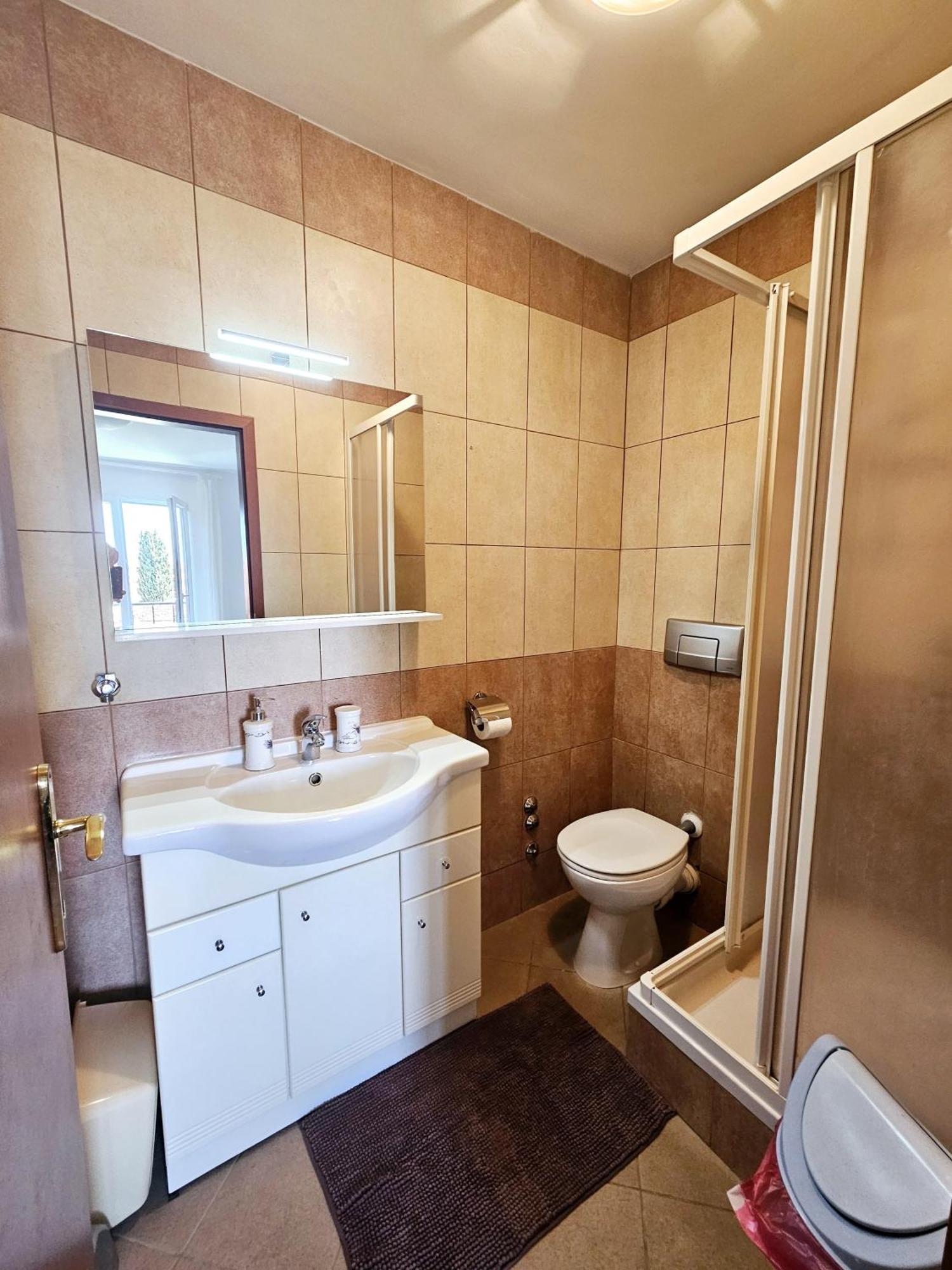 Apartmani Neva Supetar Ngoại thất bức ảnh