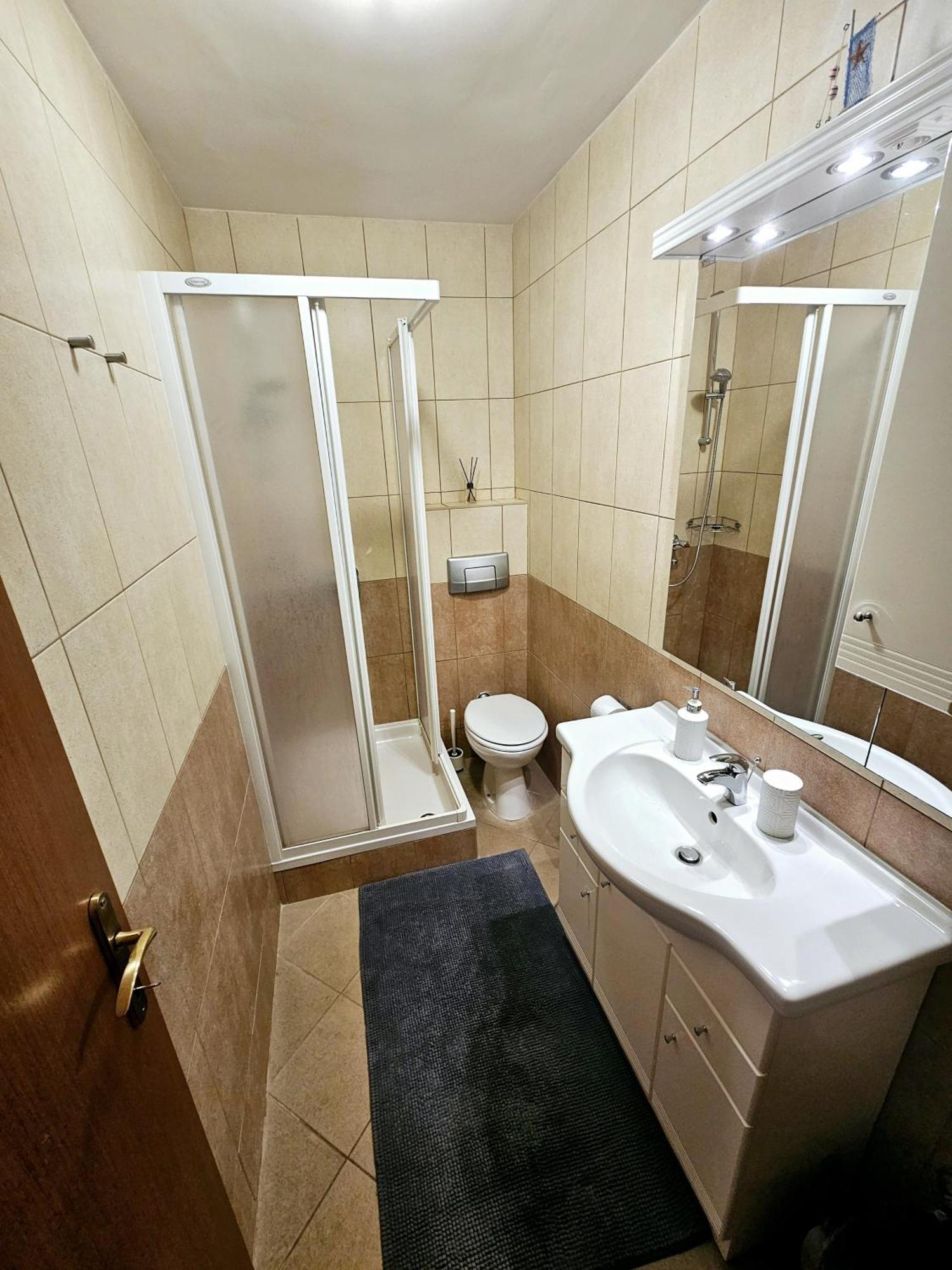 Apartmani Neva Supetar Ngoại thất bức ảnh