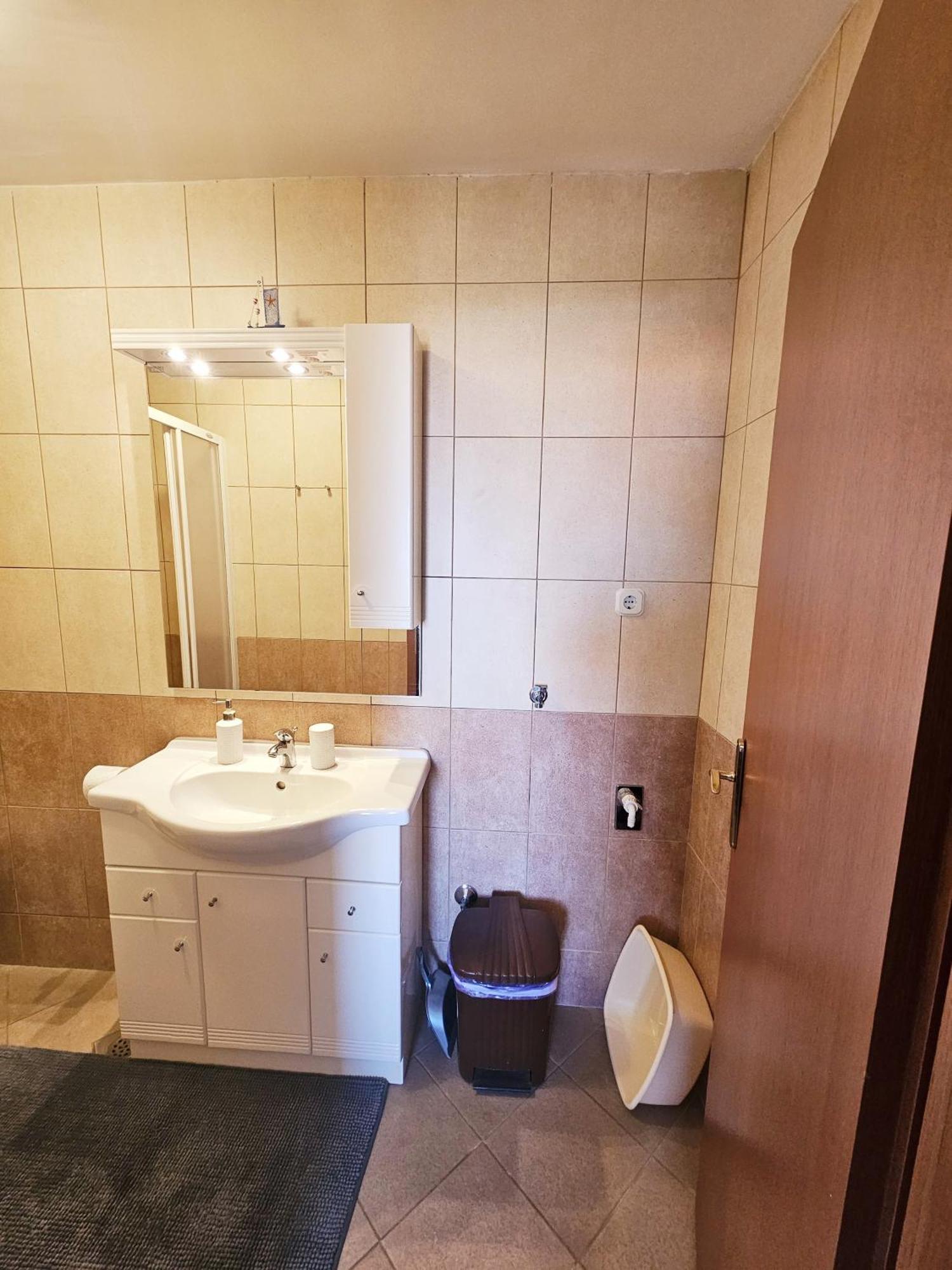 Apartmani Neva Supetar Ngoại thất bức ảnh